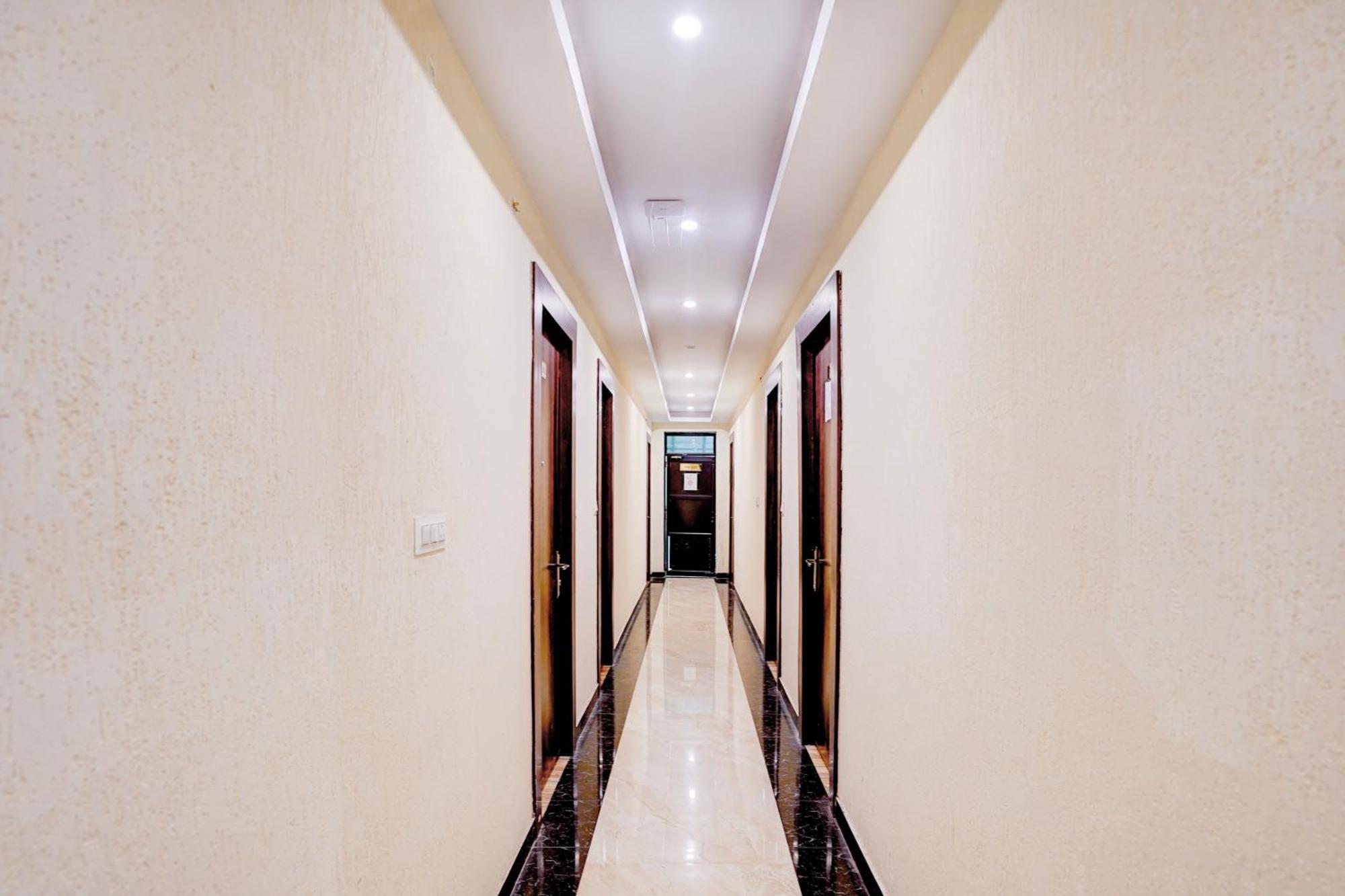 Collection O Golapar Haldwani Hotel Kāthgodām Buitenkant foto